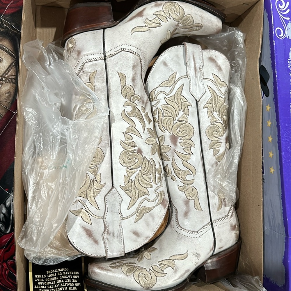 Elliut boots